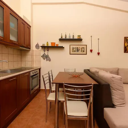 Zoe's Sea View 斯卡拉伯塔麦斯